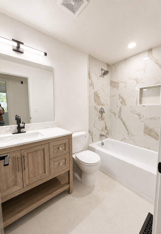 Foto del edificio - 15115 110th Ave NE