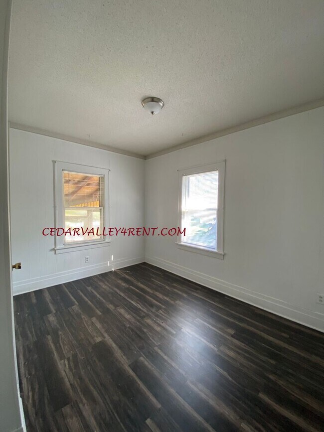 Foto del edificio - 905 Baltimore St