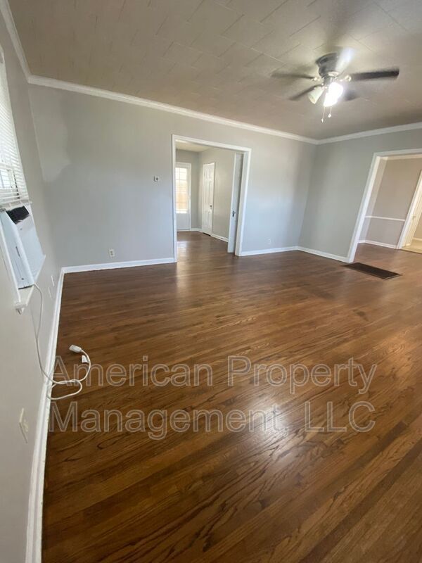 Foto del edificio - 2808 E 1st Pl