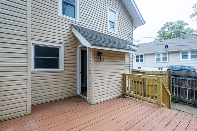 Foto del edificio - A Great 4BD/1.5BA Single Family Home That ...