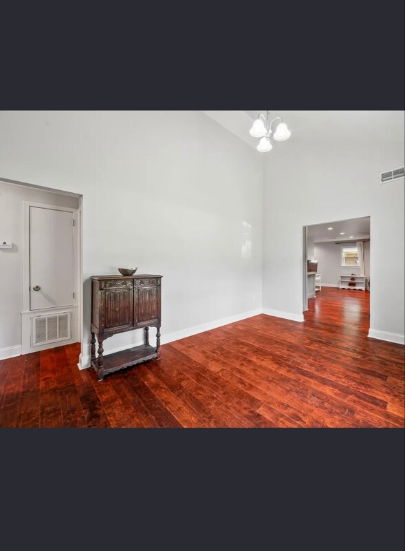 Foto del edificio - 4452 Elderwood Dr