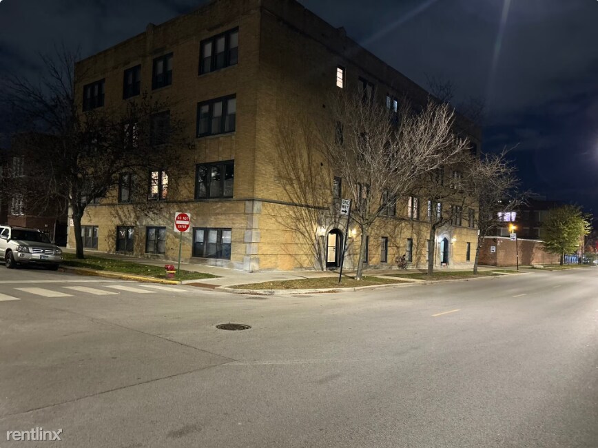 6148 N Ravenswood Ave