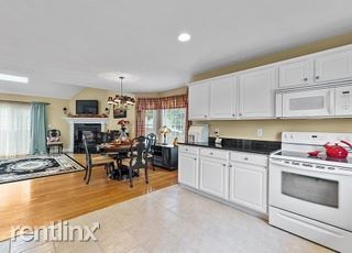 Building Photo - 2 br, 2.5 bath House - 15 Myra Ln # 15