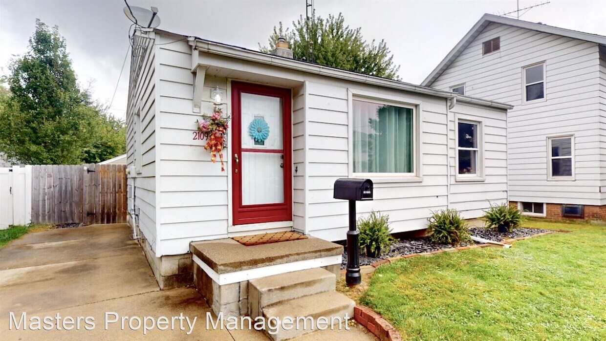Foto principal - 2 br, 1 bath House - 2109 Delence