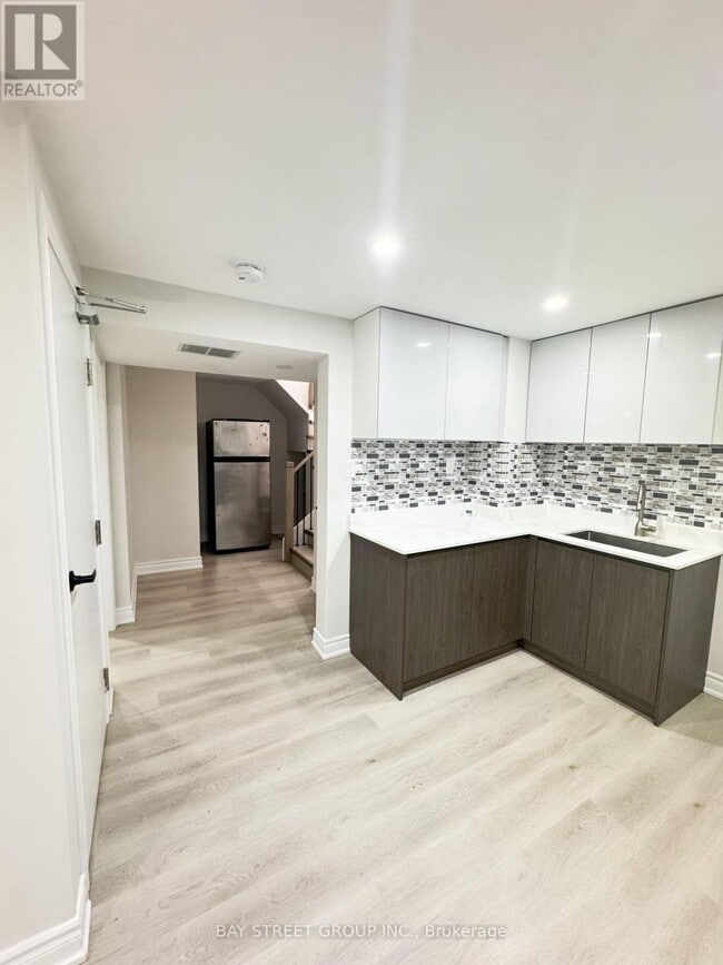 Building Photo - 144 Raymerville Dr