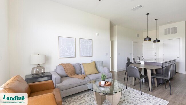 Foto del edificio - 5200 White Settlement Rd