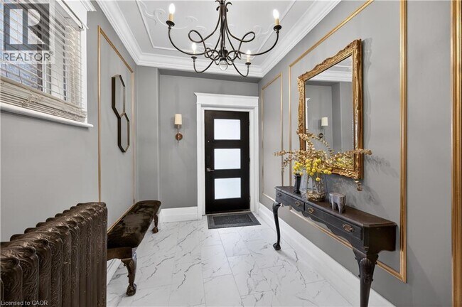 Photo du bâtiment - 63 West Avenue N