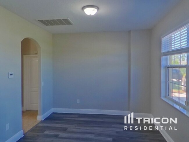 Foto del edificio - 1822 Sadnet Ln