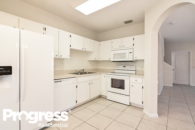 Building Photo - 18033 Birdwater Dr