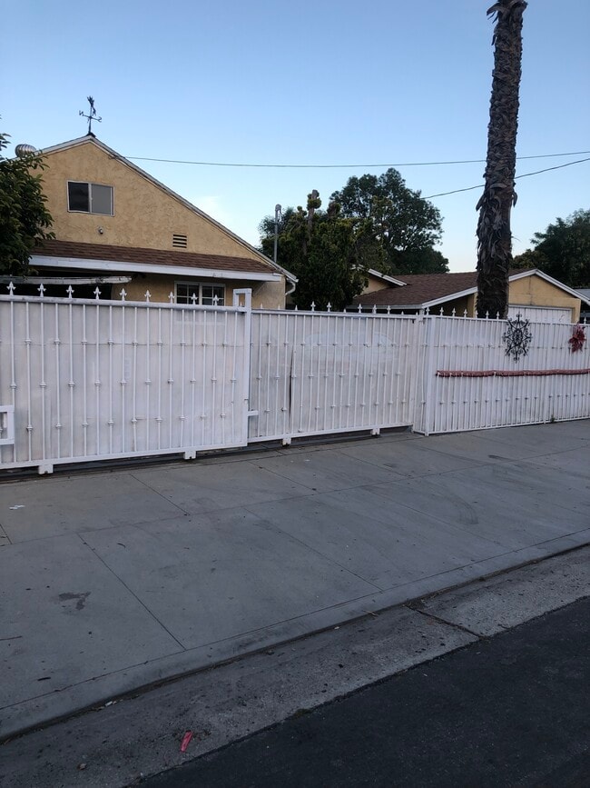 Building Photo - 7542 Newcastle Ave