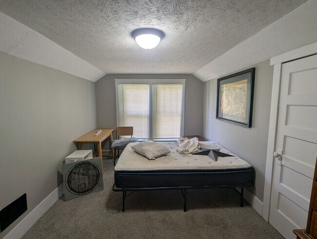 Foto del edificio - 522 W Harrison Ave