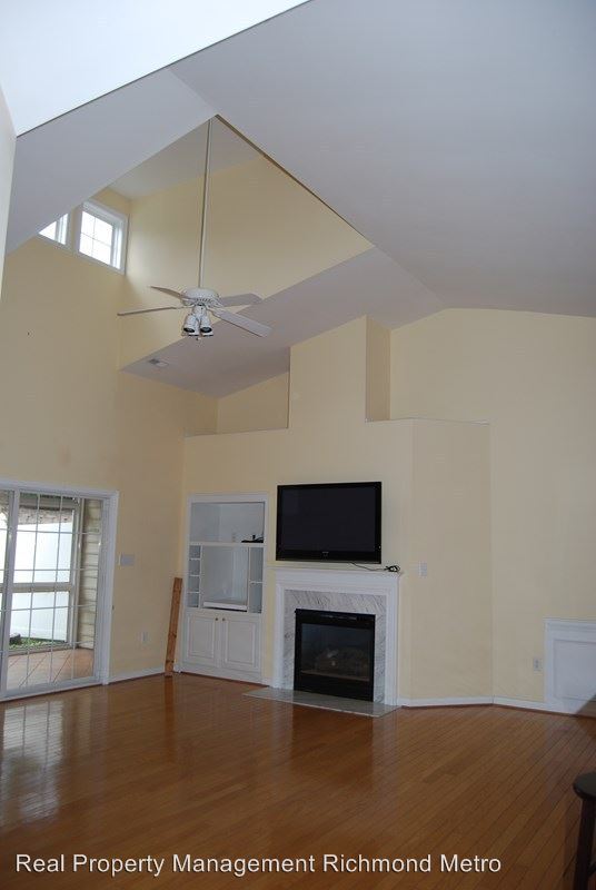 Building Photo - 6534 Glenshaw Dr