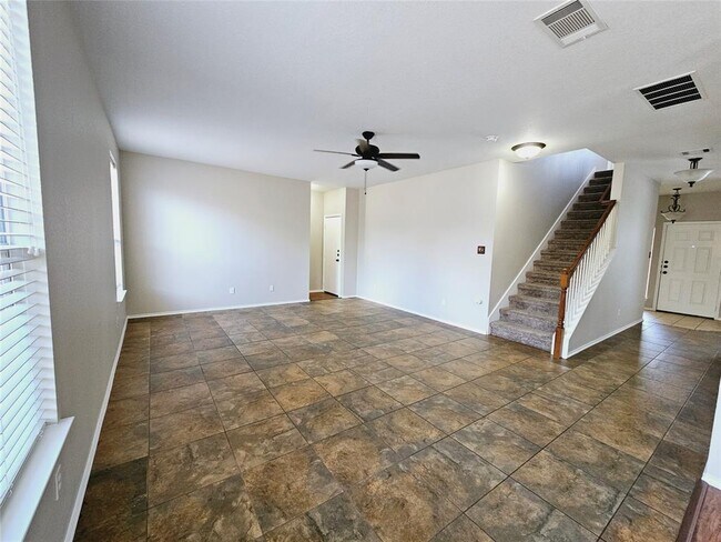 Foto del edificio - 789 Covent Dr