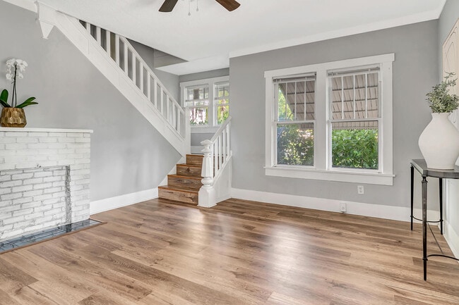 Building Photo - 515 46th St