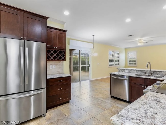 Foto del edificio - 16901 Colony Lakes Blvd