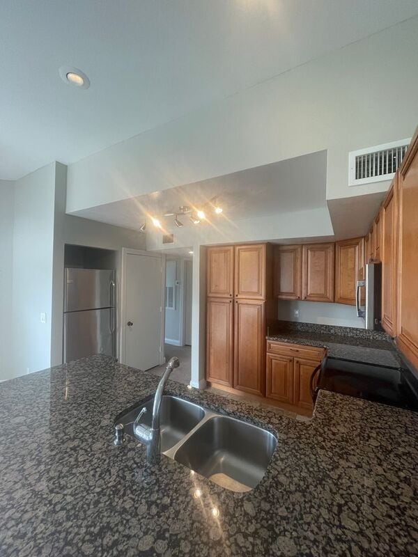 Building Photo - 7310 Westpointe Blvd