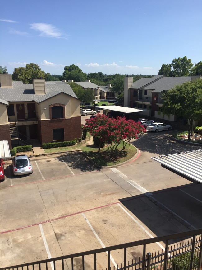 Building Photo - Bahama Glen Apartments