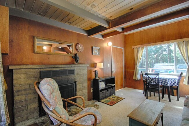 Building Photo - WINTER SKI LEASE:  Cute 60s Cabin Near Bus...