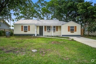 Building Photo - 2325 Elegans Dr