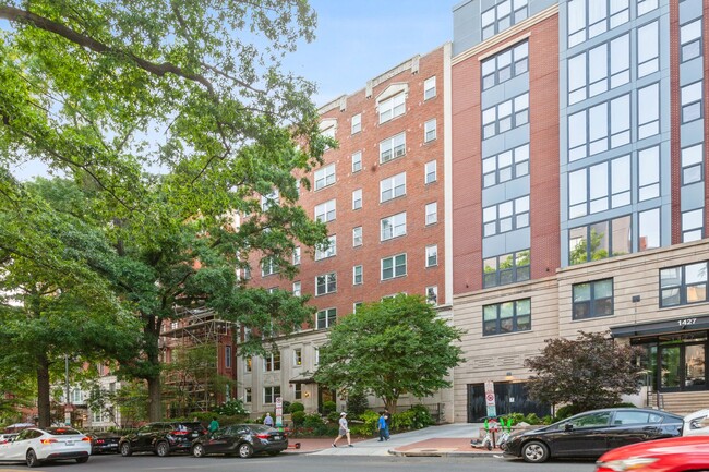 Foto del edificio - Logan Circle! Available Now! High End // 2...