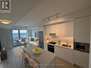 Building Photo - 3079 Trafalgar Rd