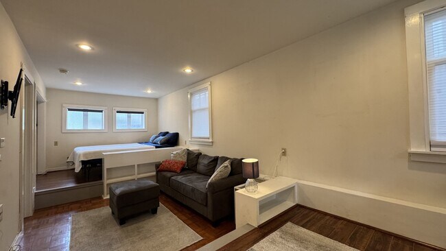 Building Photo - 1310 Milvia St