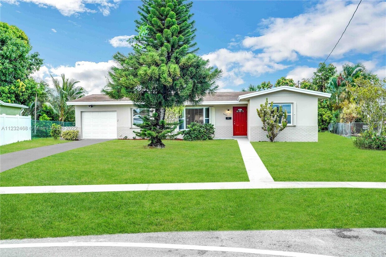 Foto principal - 3461 NW 26th St