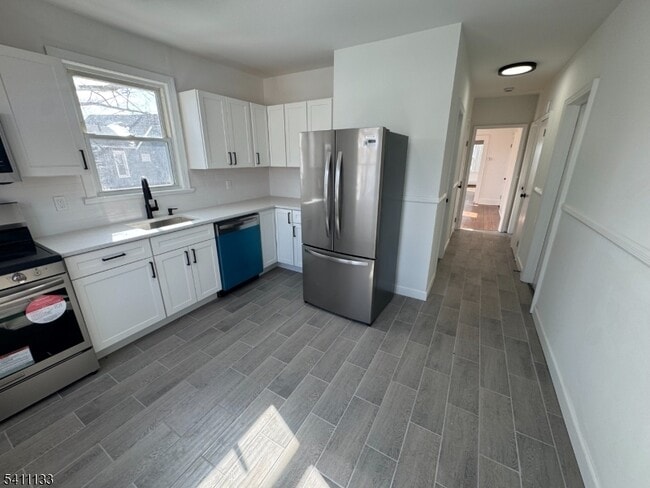 Building Photo - 25 Elm St