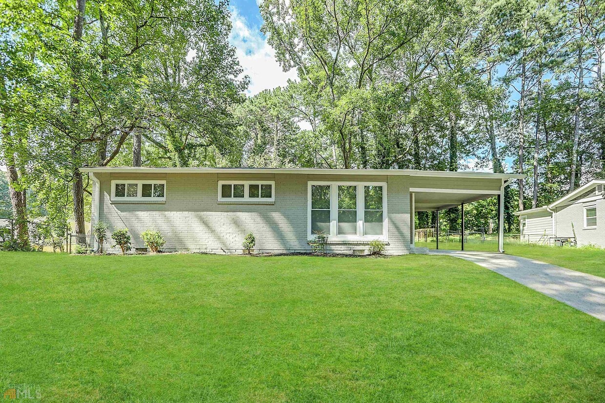 2597 Dale Creek Dr NW, Atlanta, GA 30318 House Rental in Atlanta, GA