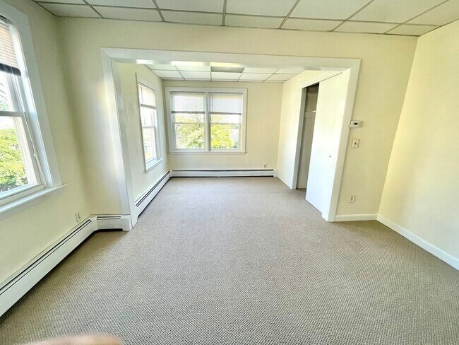 Building Photo - 84 Boylston St