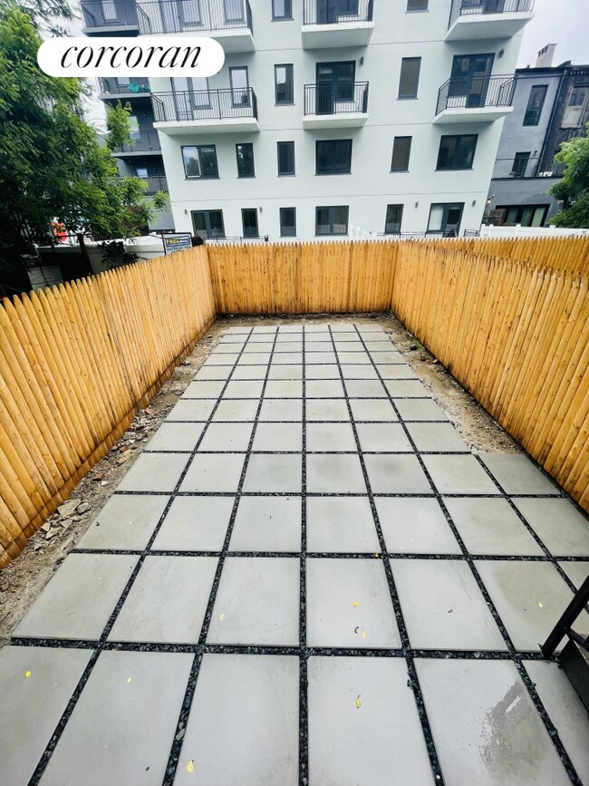 Foto del edificio - 407 E 117th St