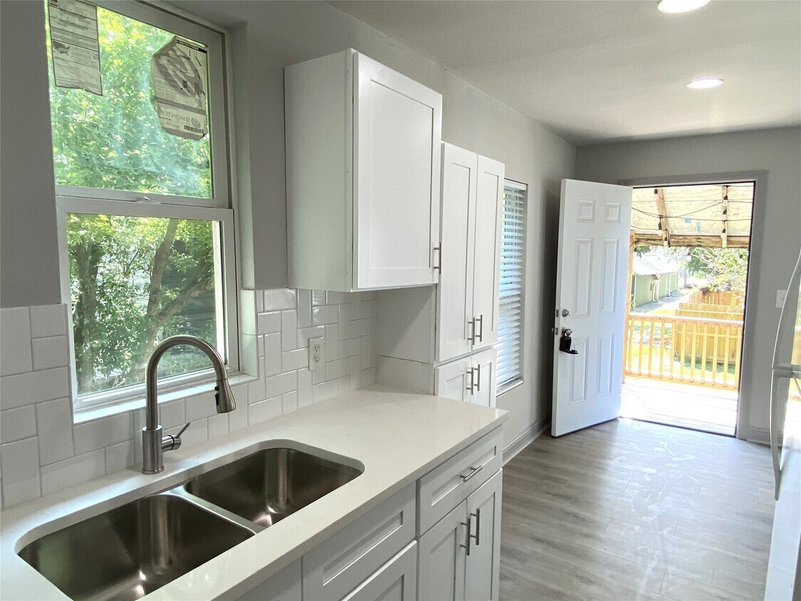 Foto principal - 313 N 3rd St