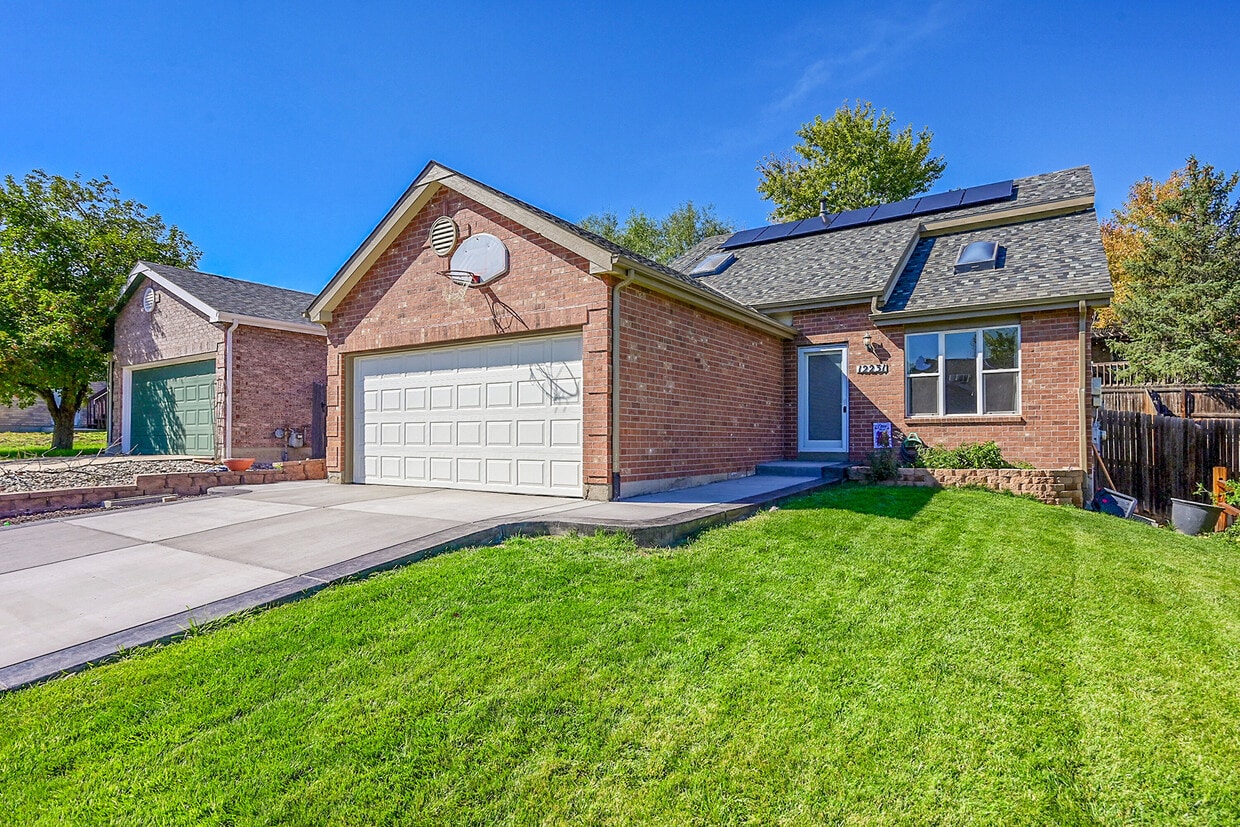 Primary Photo - 12231 Magnolia Way