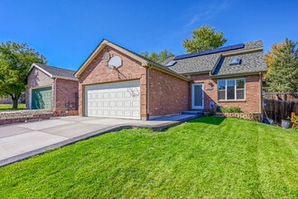 Building Photo - 12231 Magnolia Way