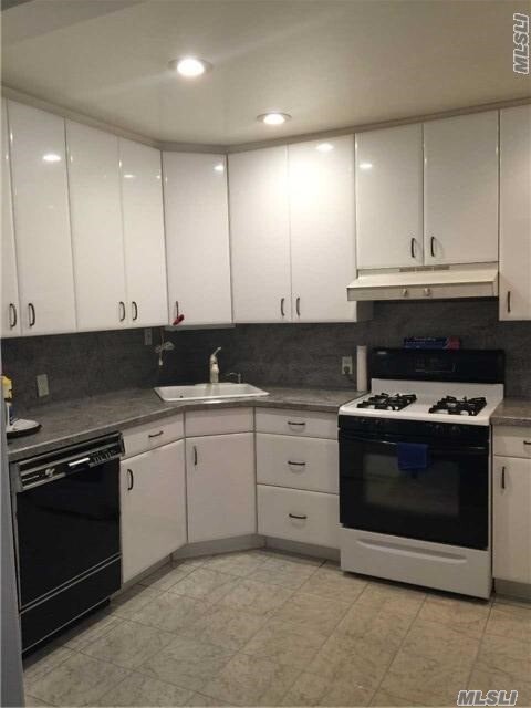 Building Photo - 203-15-203-34 34th Ave