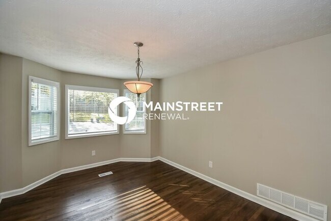 Foto del edificio - 4 Bedroom Pet-Friendly Home in Douglasville, GA with Main Street Renewal