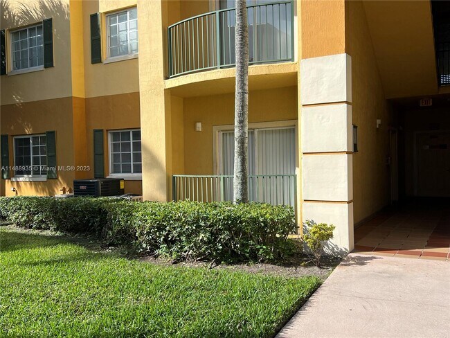 Foto del edificio - 7290 NW 114th Ave
