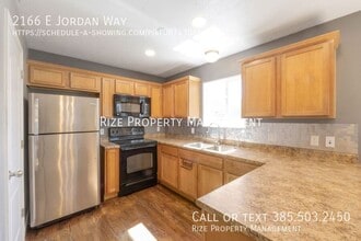 Building Photo - 2166 E E Jordan Wy