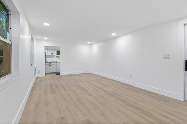 Foto del edificio - 107 SW 4th Ave