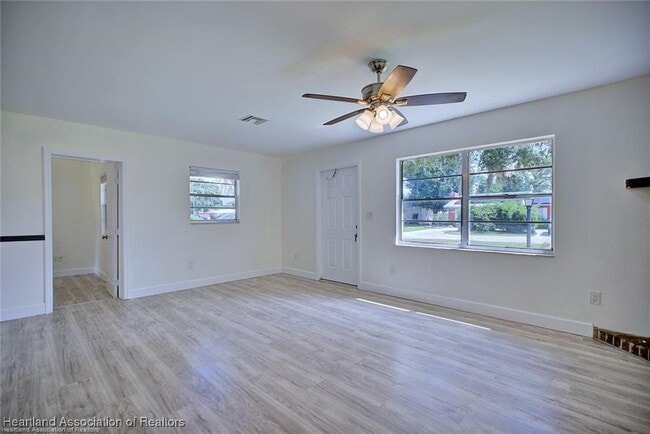 Building Photo - 4621 Starfish Ave