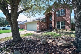 Building Photo - 4204 Seminole Dr