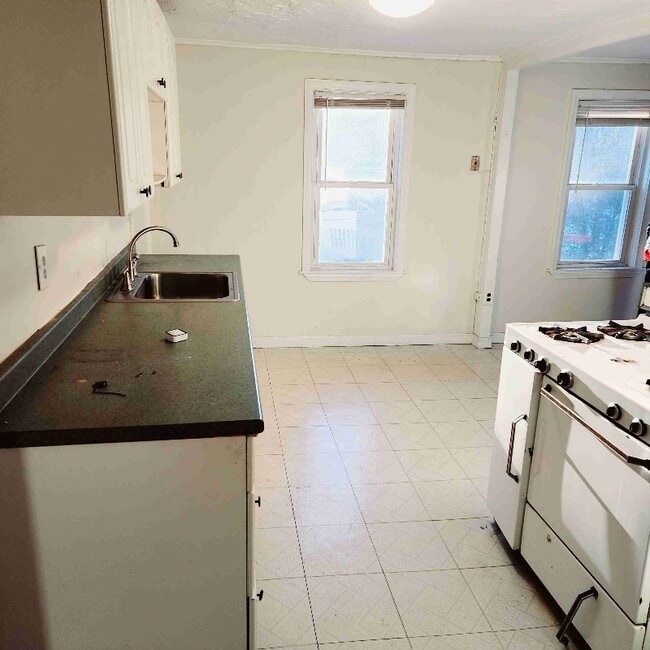 Photo - 130 Central St Apartment