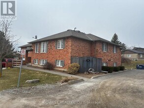 Building Photo - 106 McMurchie Ln