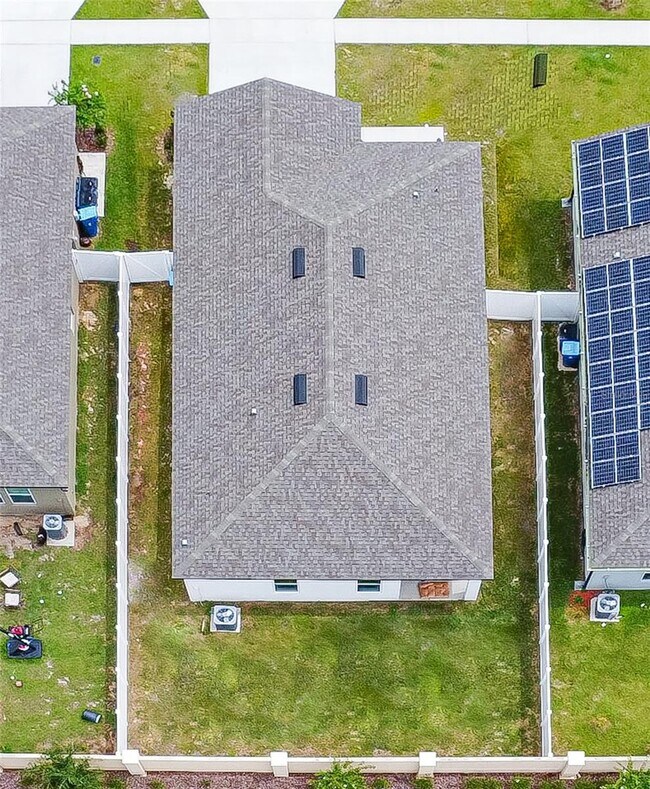 Foto del edificio - 825 Orchid Grove Blvd