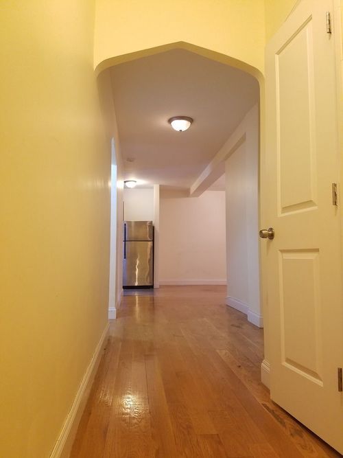 Building Photo - 110 E 116th St