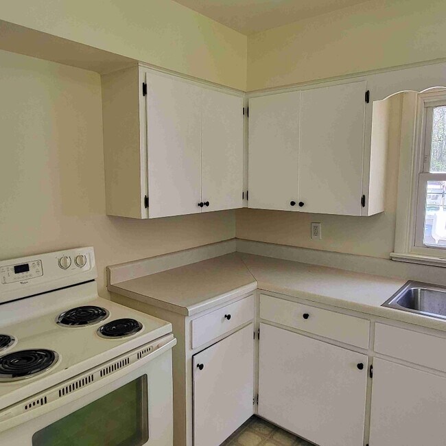 Foto del edificio - 2050 Reggie Dr