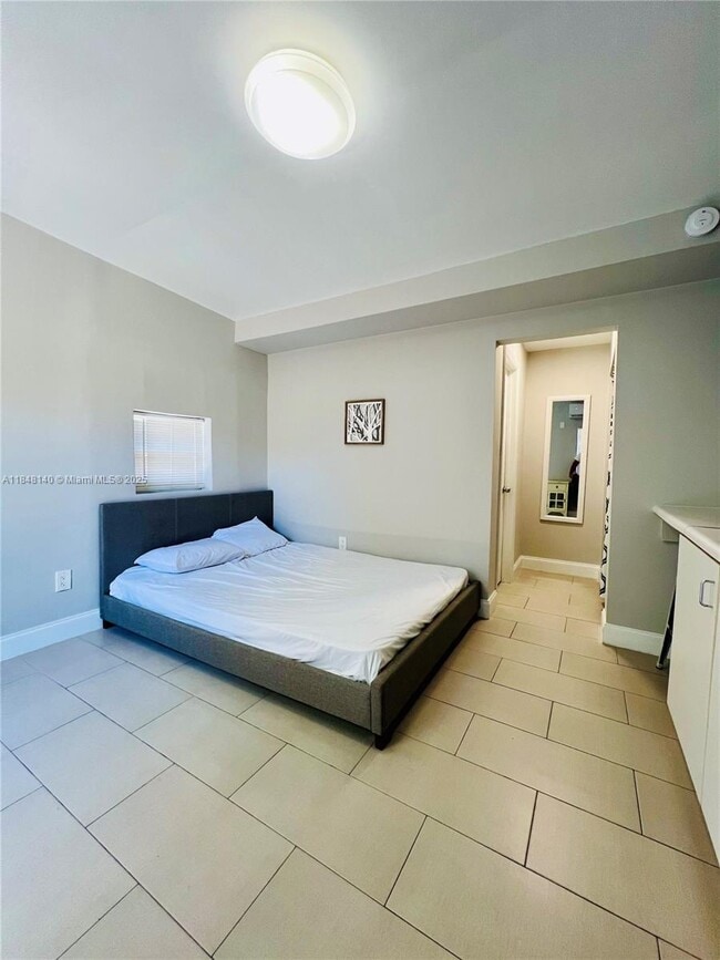 Foto del edificio - 361 SW 20th Rd