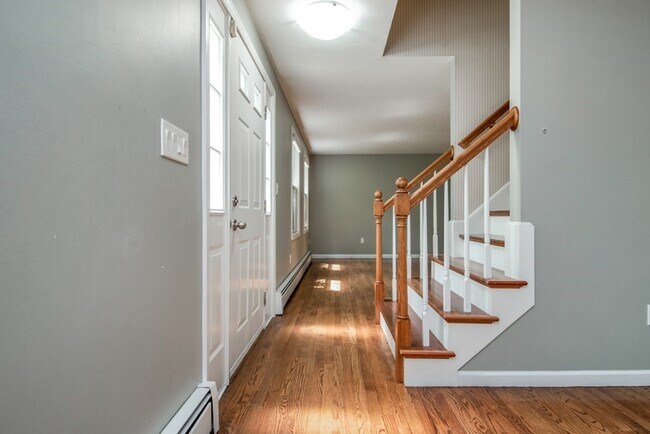 Foto del edificio - 18 Ladyslipper Dr