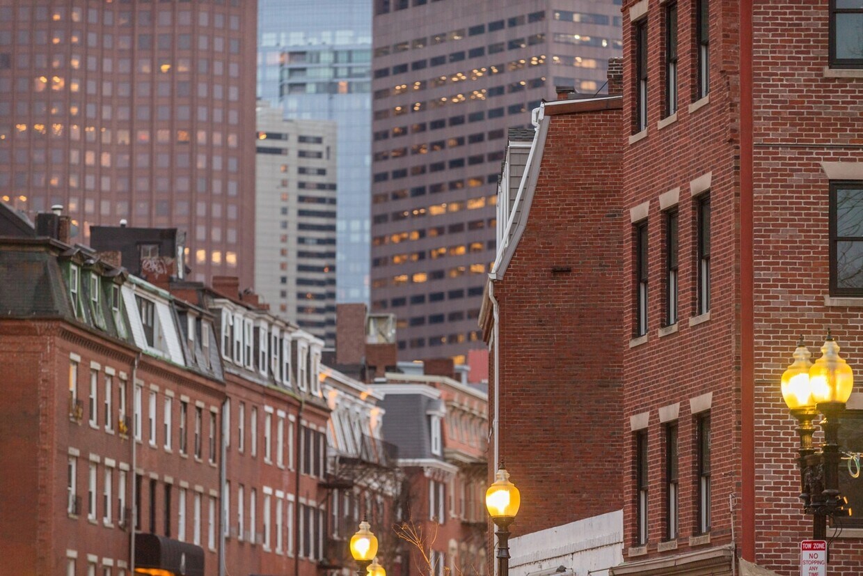 Foto del edificio - 358-366 Hanover St