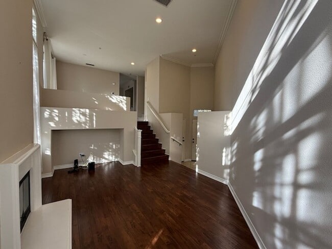 Foto del edificio - Condo in highly sought-after Vantage Commu...